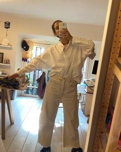 V Shirt - Classic White